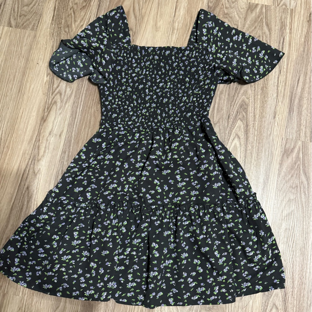 SHEIN Black Floral Smocked Dress